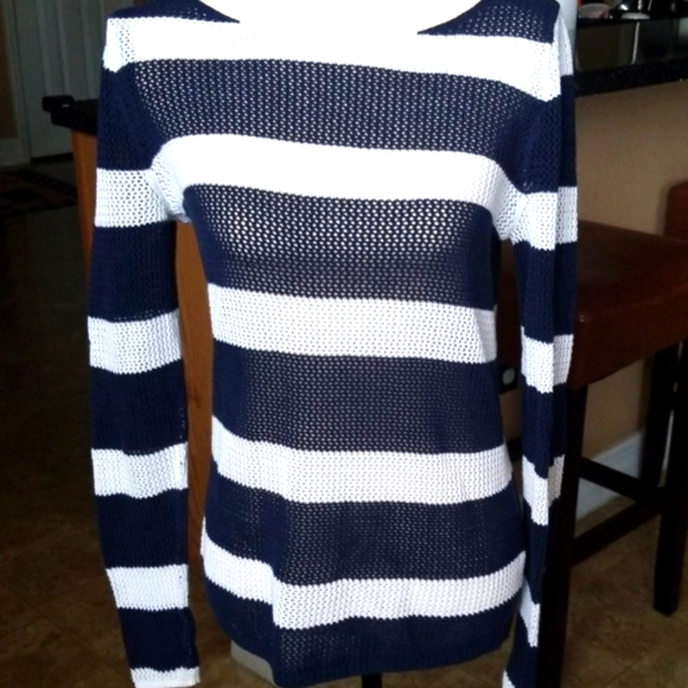 Old Navy lightweight sweater